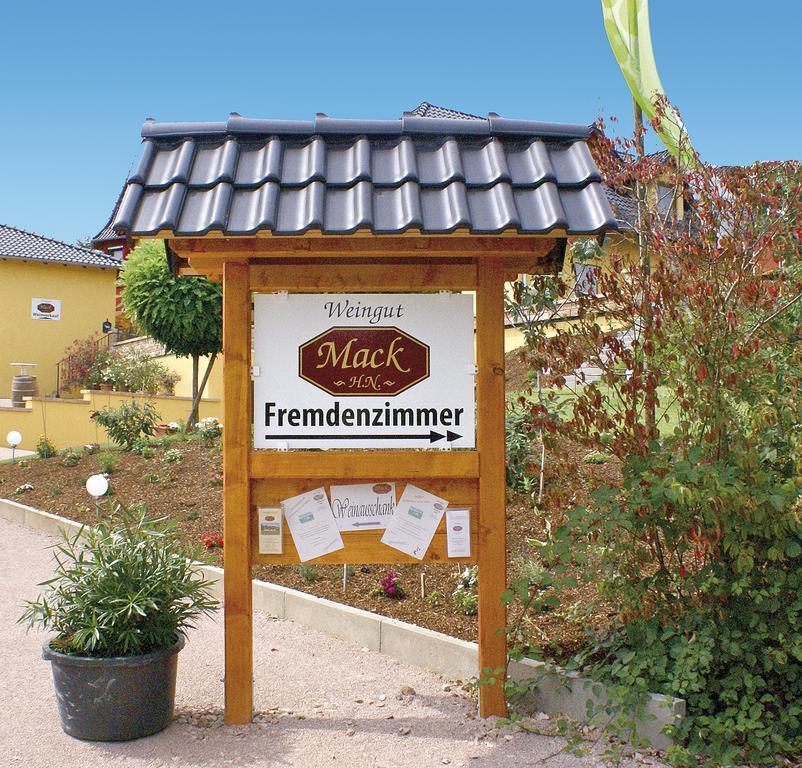 Gaestezimmer Hans-Norbert Mack Hallgarten Exterior foto